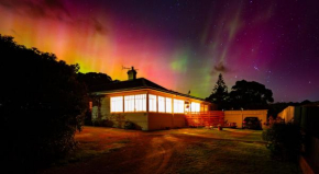 Ocean beach front, 3 Capes Cottage., Eaglehawk Neck